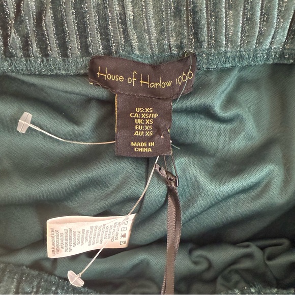 House of Harlow NWT Emerald Green Velvet Pants - Picture 6 of 6